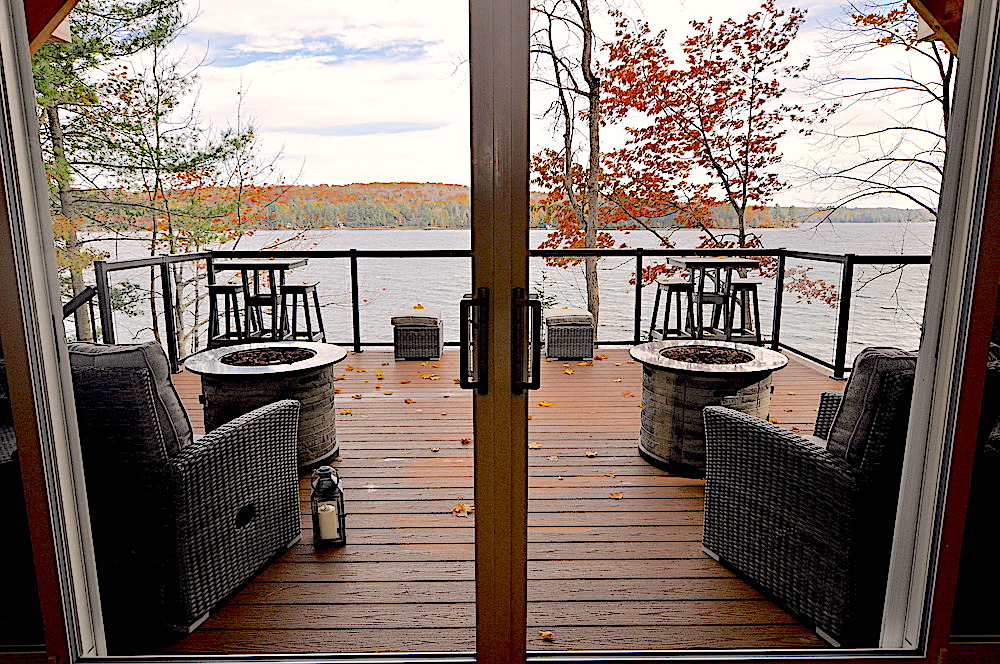 Boshkung Lake The Farley Lake House - Walkout to Deck