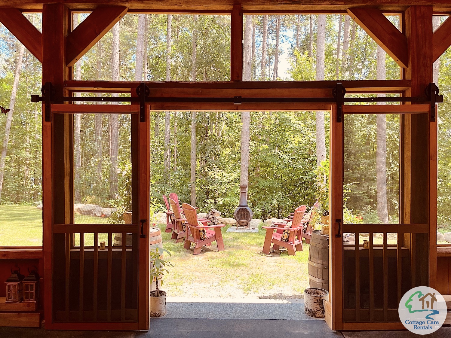 Boshkung Acres - Porch to outdoor chiminea seating