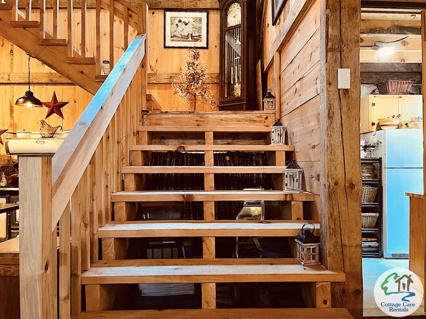Boshkung Acres - Stairs to loft