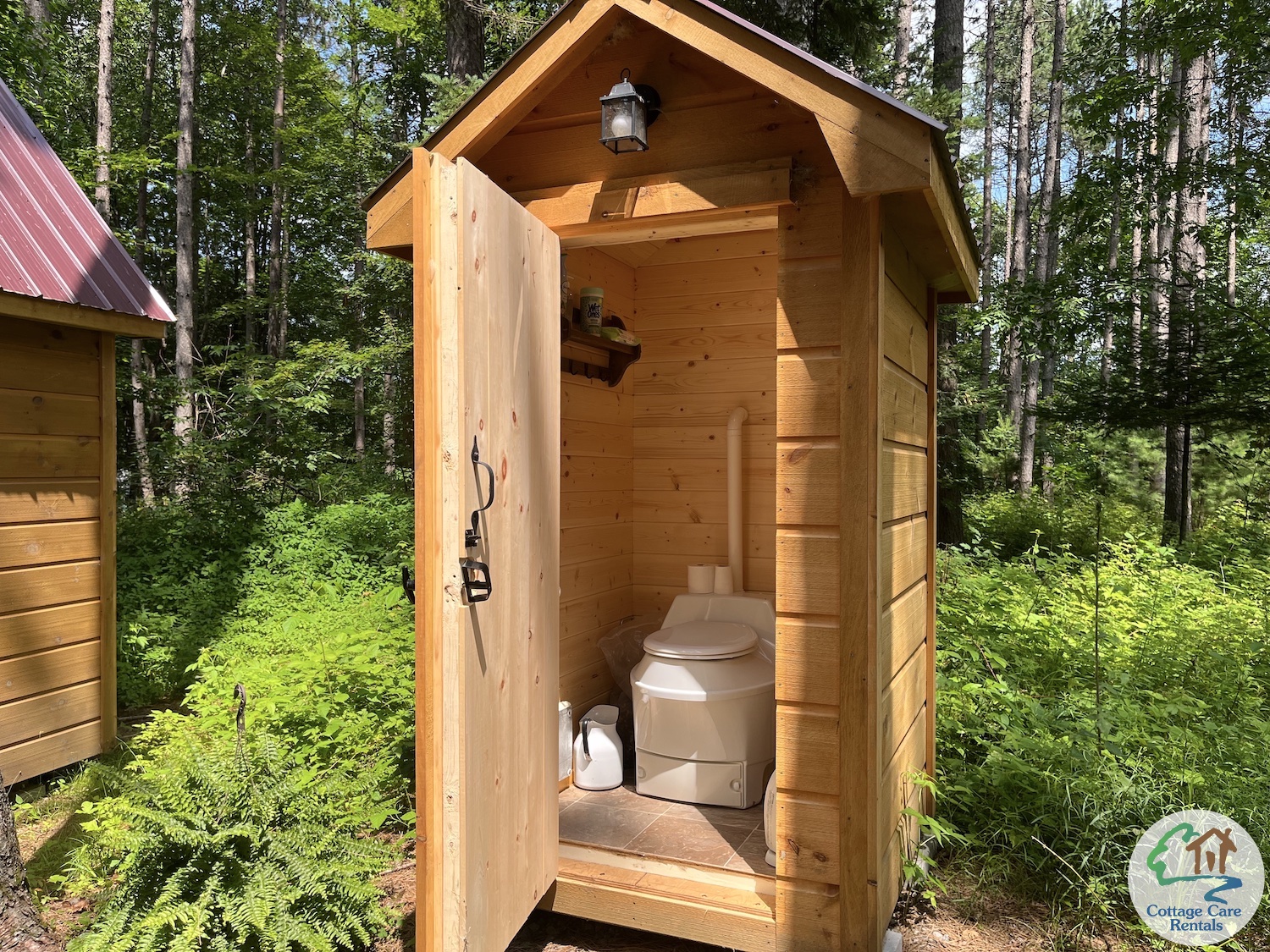 Boshkung Acres - Electric composting toilet privy house