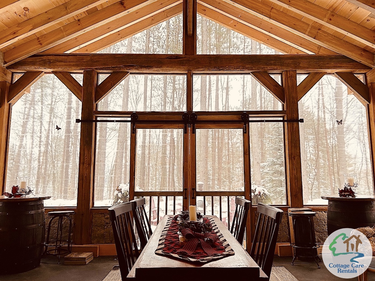 Boshkung Acres - Porch to outdoor wintery view