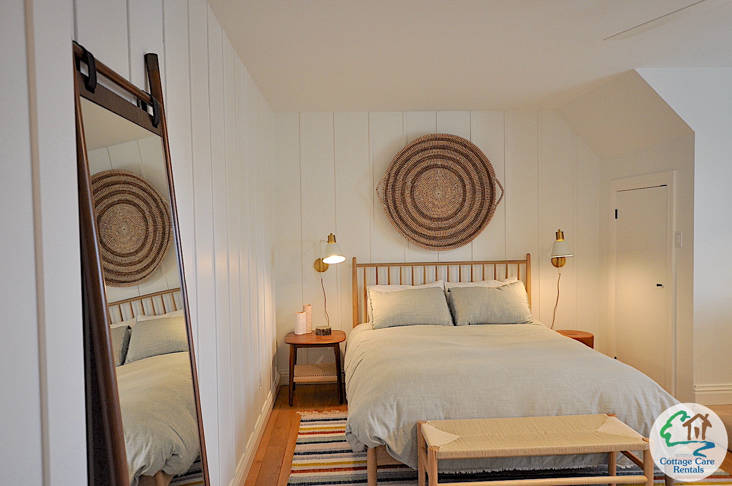 Oblong Beach House - Bedroom 2 - Queen