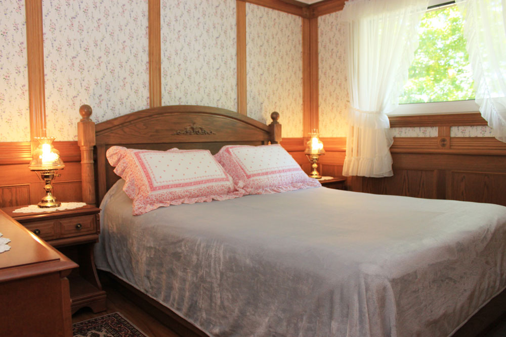 Spruce Lake Tranquility - Bedroom-2-Queen