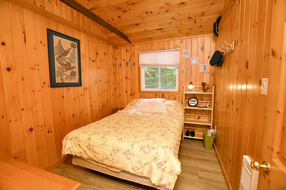 Kawartha Cottage Buckhorn Lake - Little Bay Cottage-Bedroom-3-Double