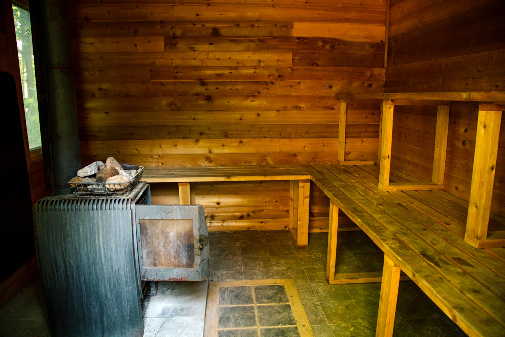 Haliburton Cottage - Eagle Lake Eagles Nest - Wood-fired Sauna