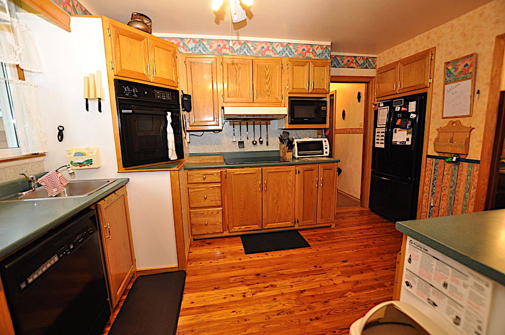 Wilbermere Lake Sunset Shore - Kitchen-view 1