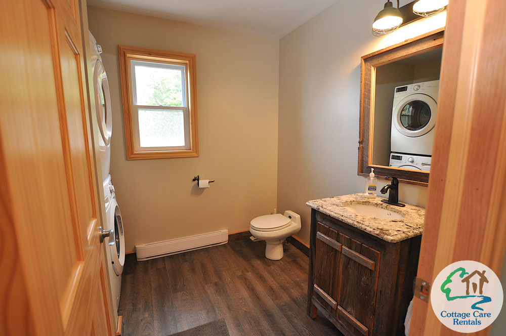 Mountain Lake Hummingbird Hill - Main Floor Bathroom (3-Piece) & Laundry Room