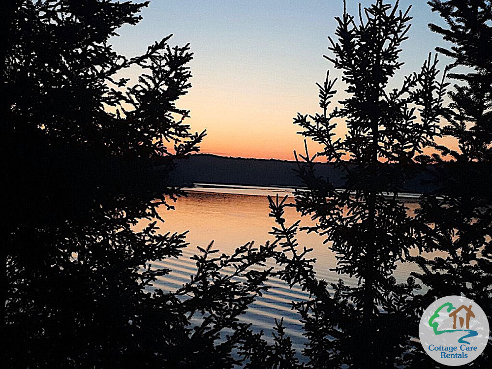 Mountain Lake Hummingbird Hill - Sunset