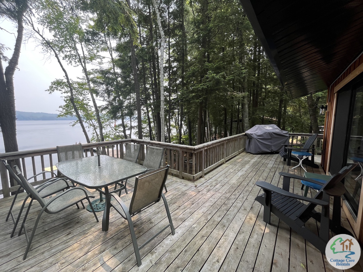 Kennisis Lake Pine Point Bay - Deck and Outdoor Dining