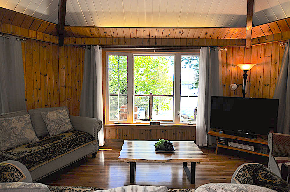 Kennisis Lake Paradise Bay - Main Floor Living Room View to Lake