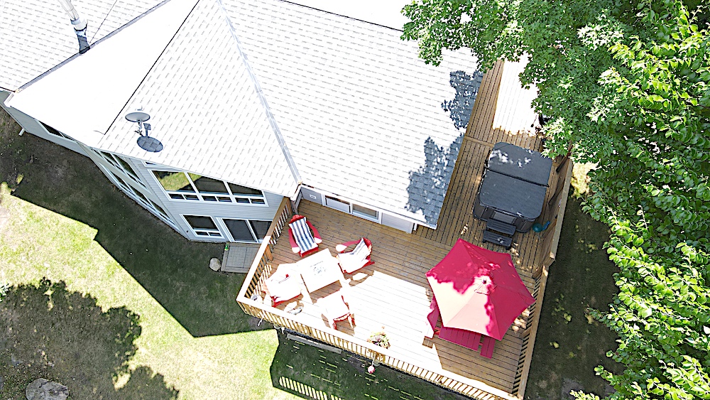 Monmouth Lake The Wandering Moose - Haliburton Cottage - Large Deck with Dining, Hot Tub and Fire Table