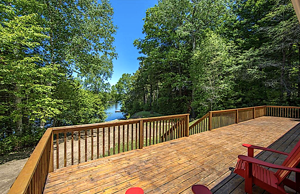 Chandos Lake Blue Hideaway - Deck View