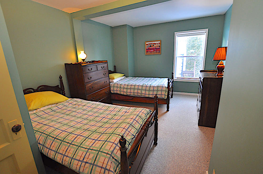Bedroom 2 - Single beds