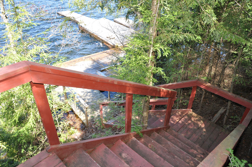 7﻿﻿Haliburton Cottage on Big Hawk Lake - steps to dock