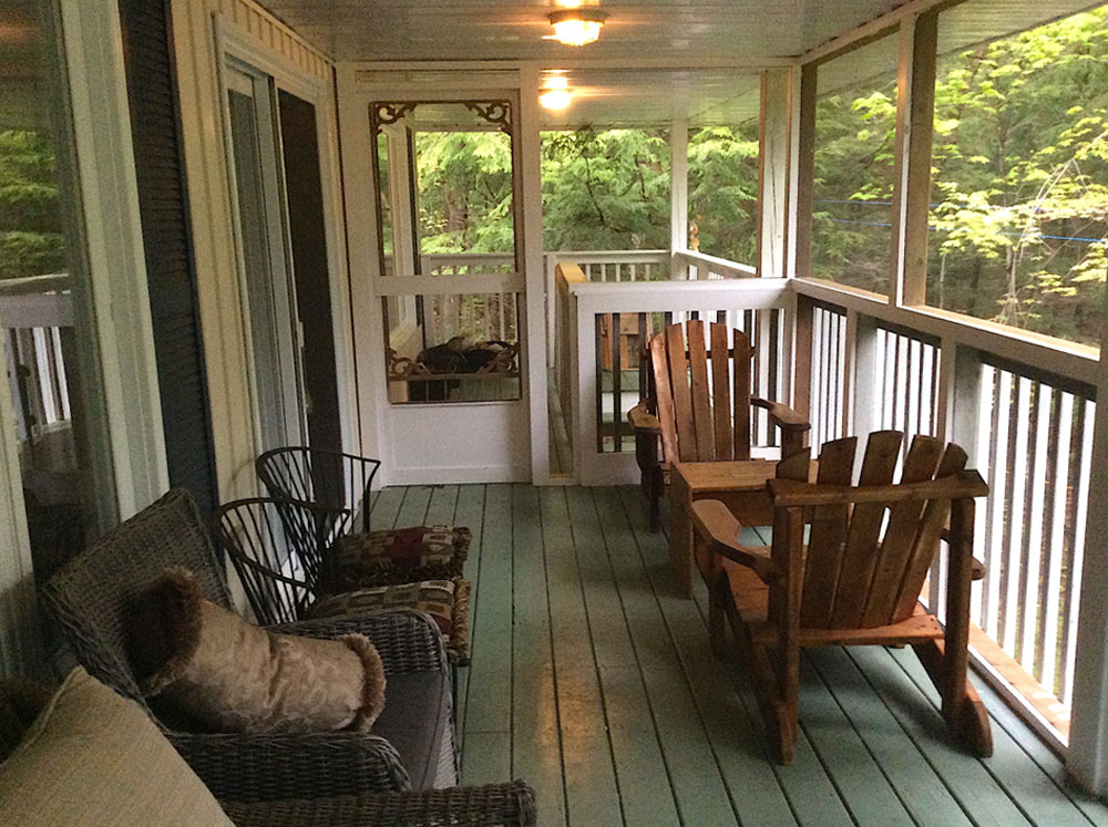 Kennisis Lake Belles Retreat - Screen porch
